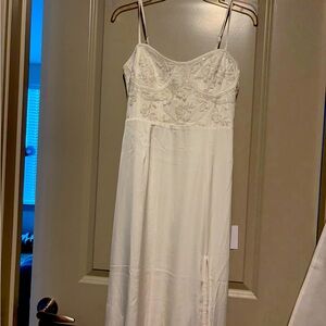 LULU’s- pretty ivory dress that could be used for a wedding or prom.  🤍👰🏼‍♀️